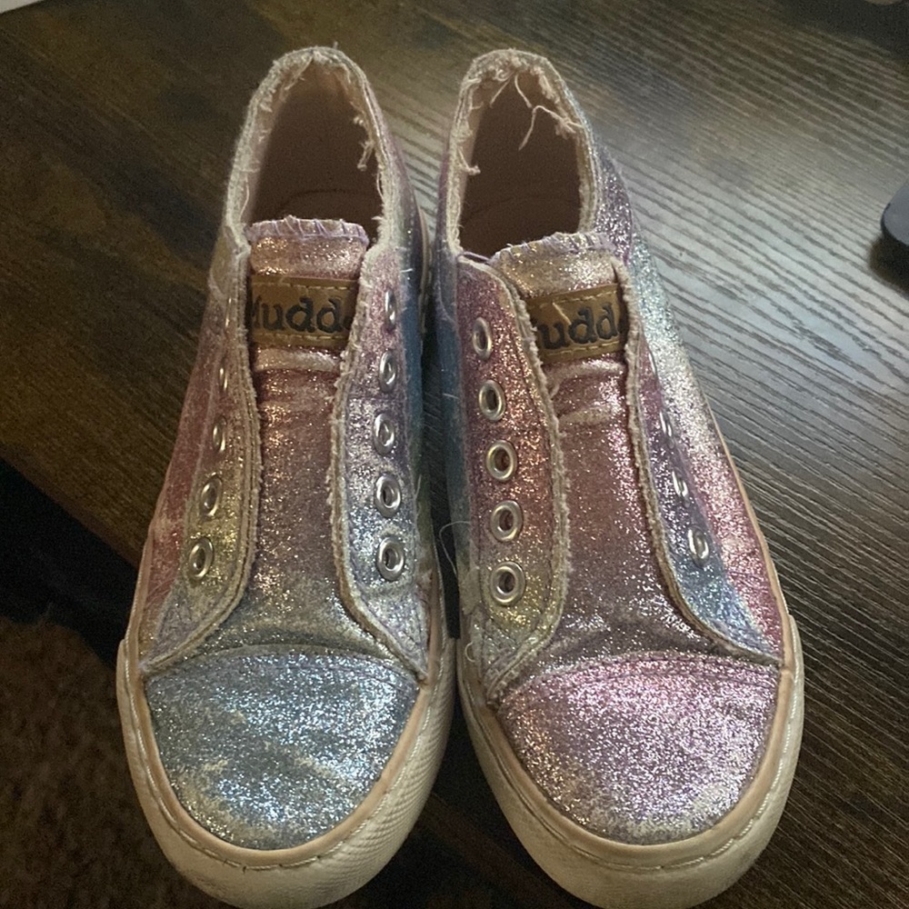 Girls Mudd slip on.
